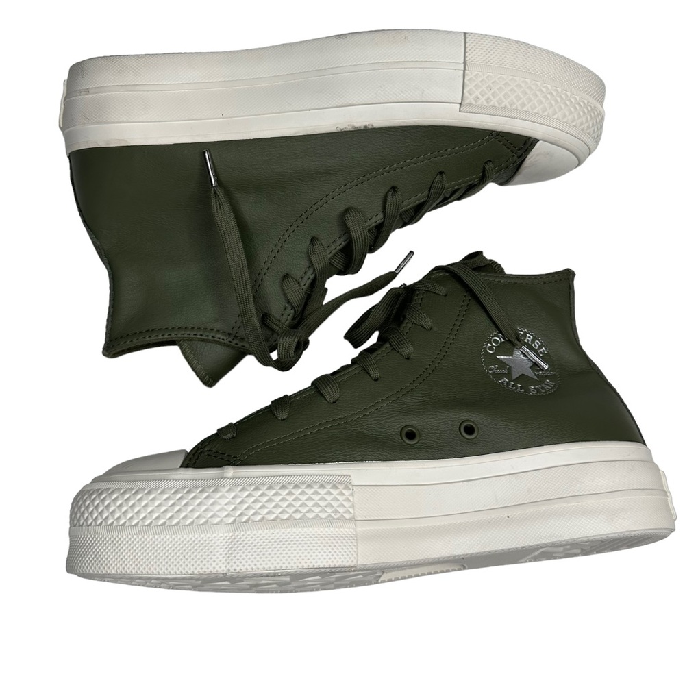CONVERSE Chuck Taylor All Star Lift Platform Leather in Utility Green/Silver. 8 - Picture 8 of 14
